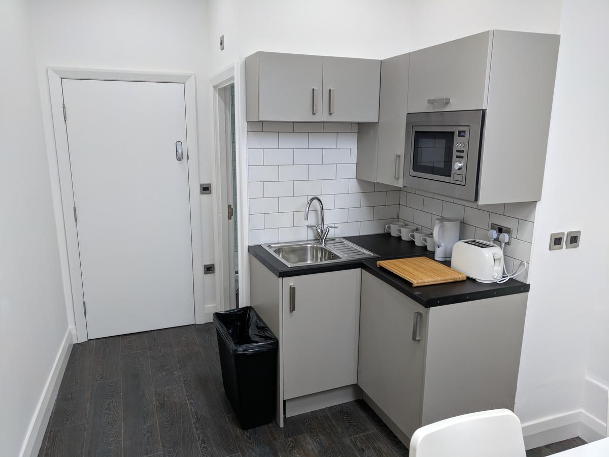 Kapsule Apartments Liverpool Buitenkant foto
